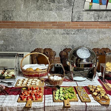 Brilant Antik Center Hotel 티라나 외부 사진