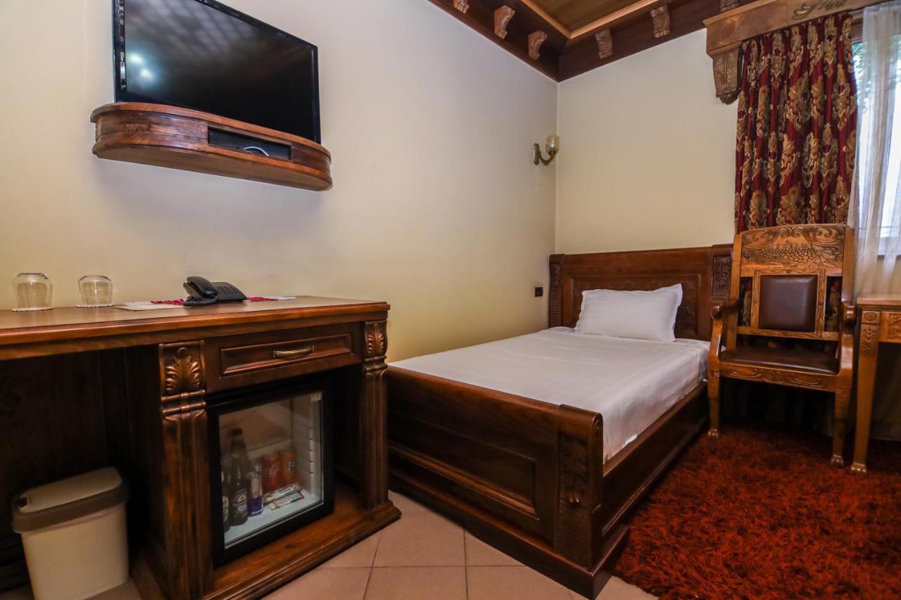 Brilant Antik Center Hotel 티라나 외부 사진