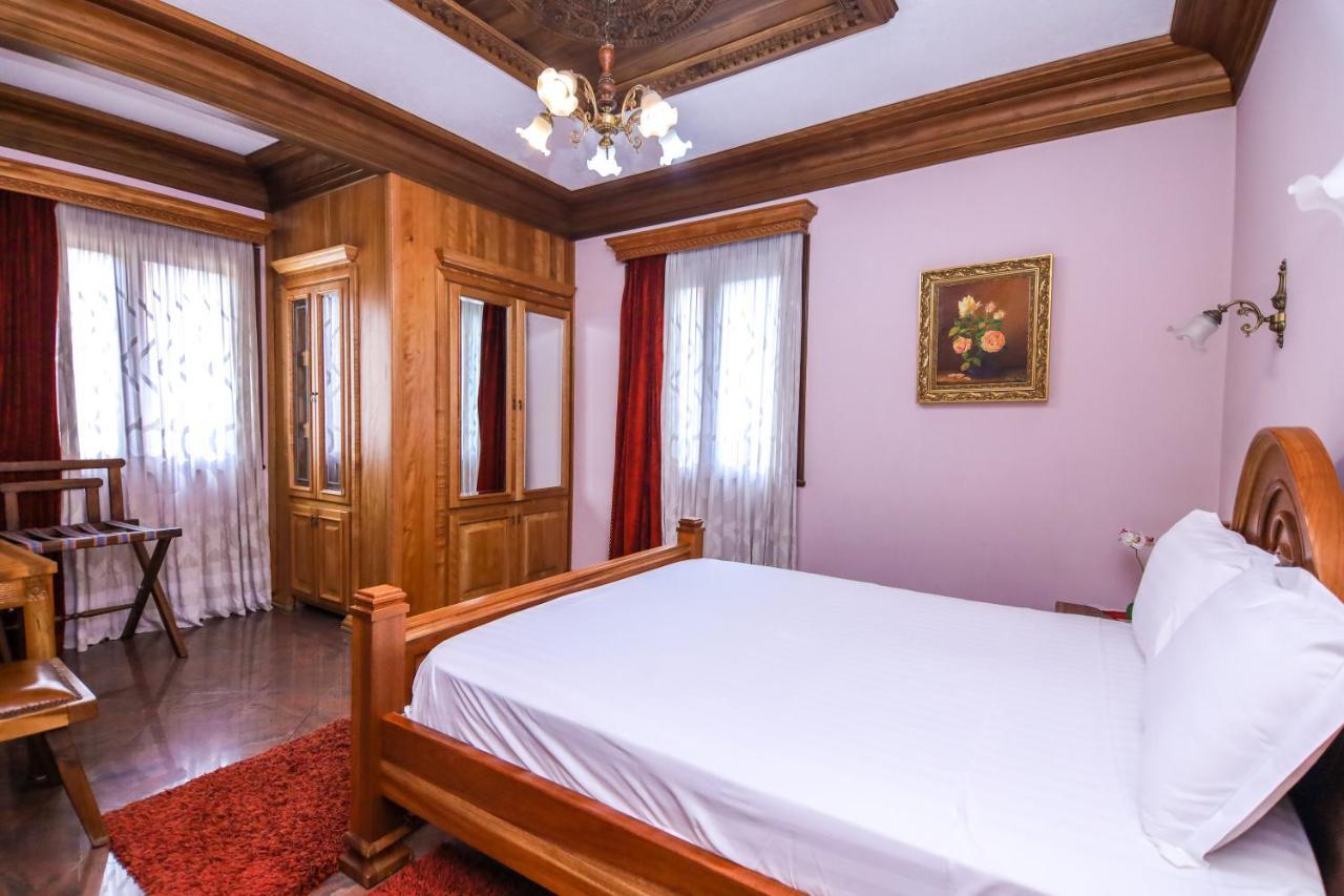 Brilant Antik Center Hotel 티라나 외부 사진