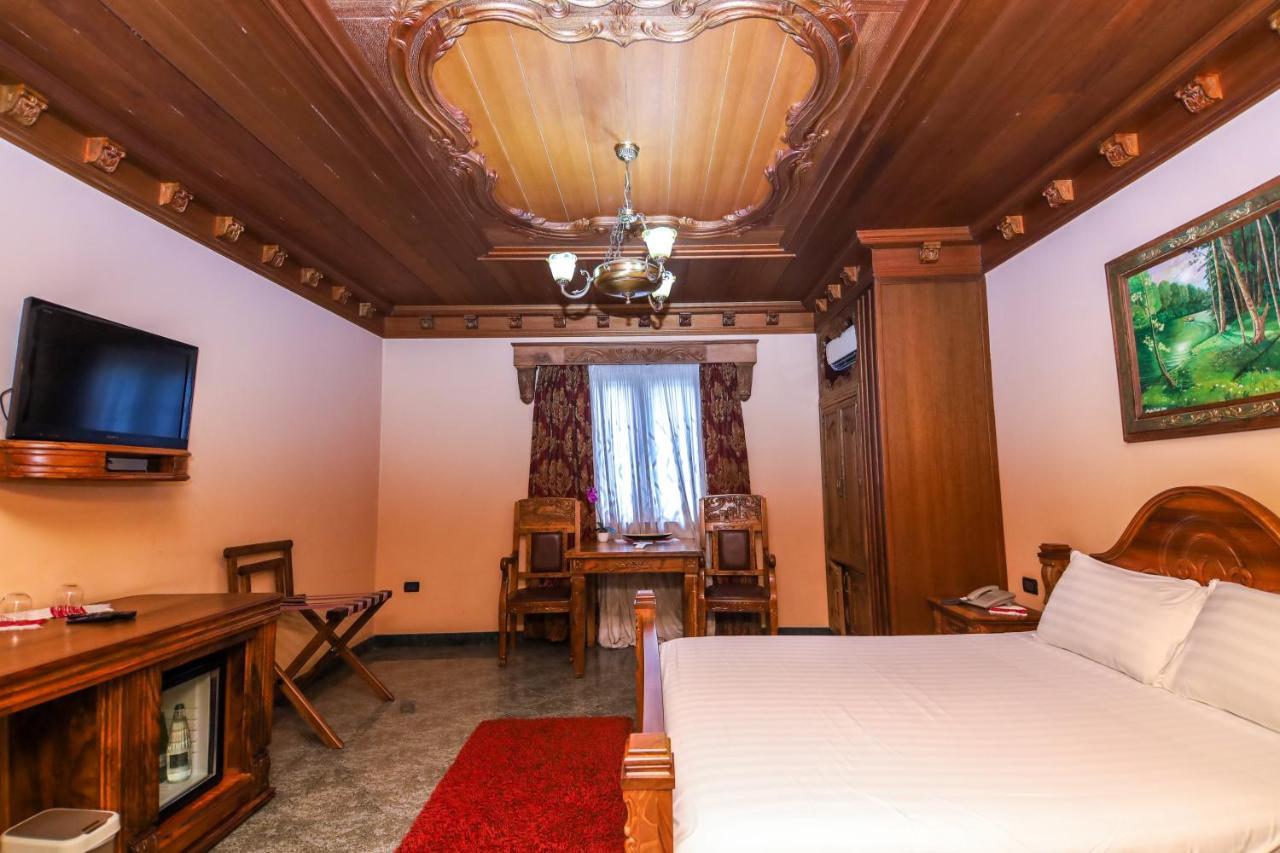 Brilant Antik Center Hotel 티라나 외부 사진