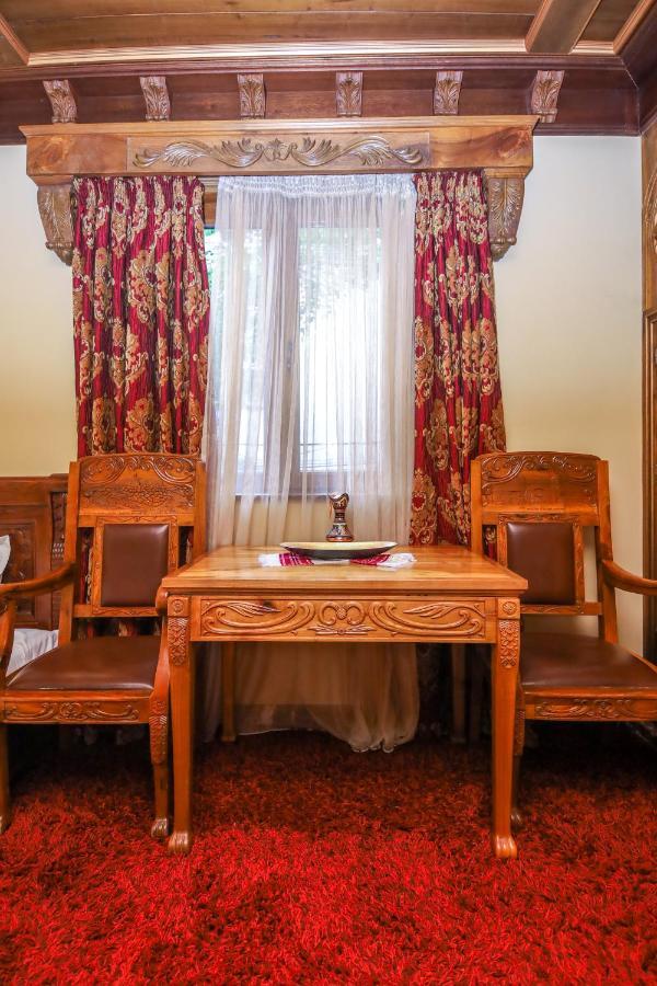 Brilant Antik Center Hotel 티라나 외부 사진